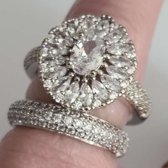 925 Stunning CZ Ring And Band Pave Wedding Engagement Sz 5 6 7 New SPARKLY - Picture 4 of 17